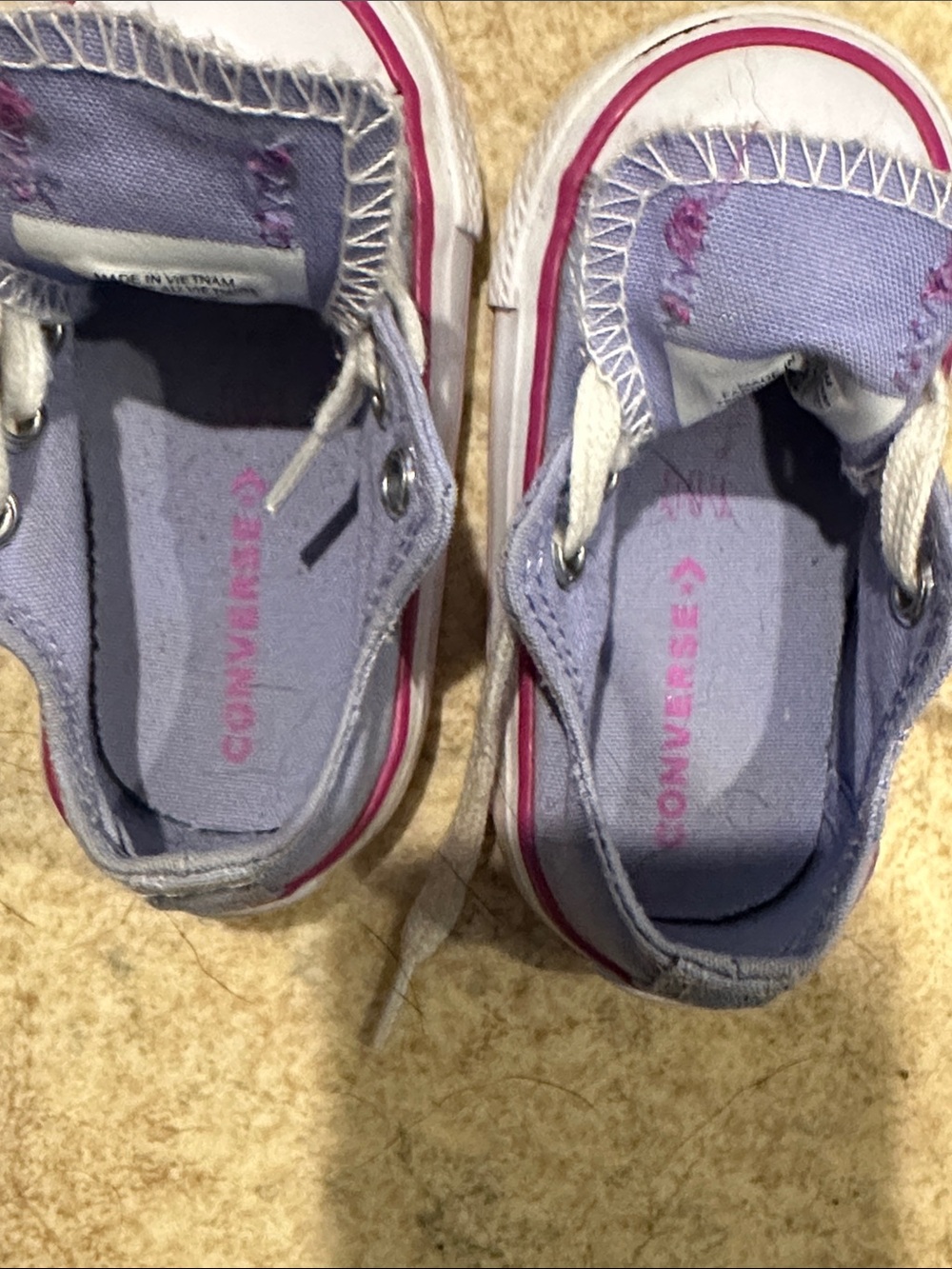 Baby Converse - Picture 3 of 3
